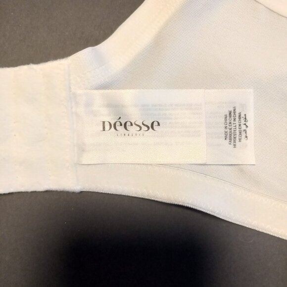 DEESSE WHITE UNDERWIRE BRA -SIZE 40C BRAND NEW - Picture 3 of 4